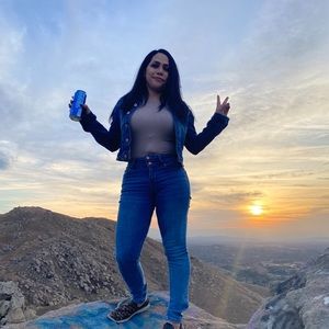 Meet your Posher, Luz